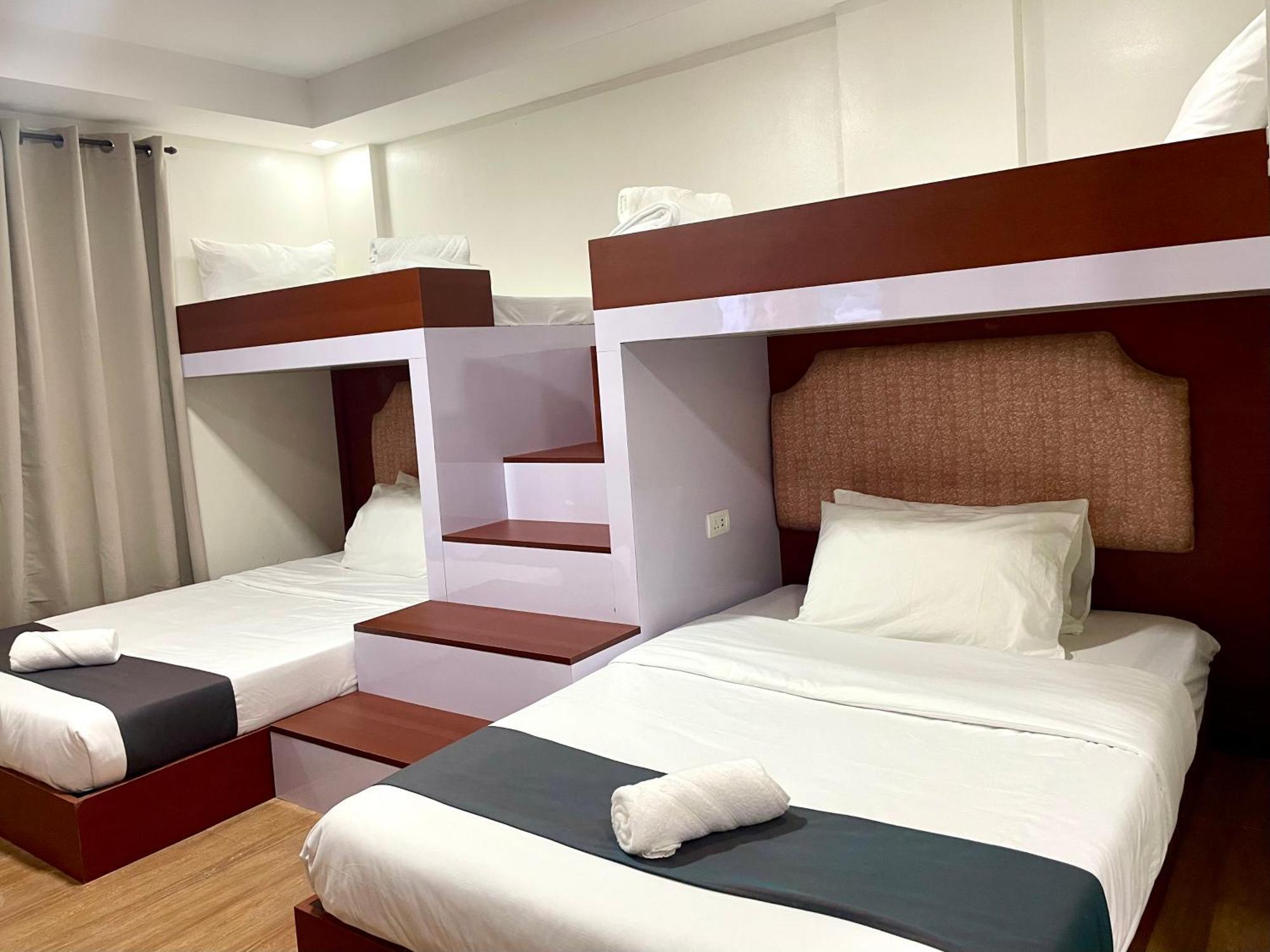 Staycation Hotel San Jose  Bagian luar foto