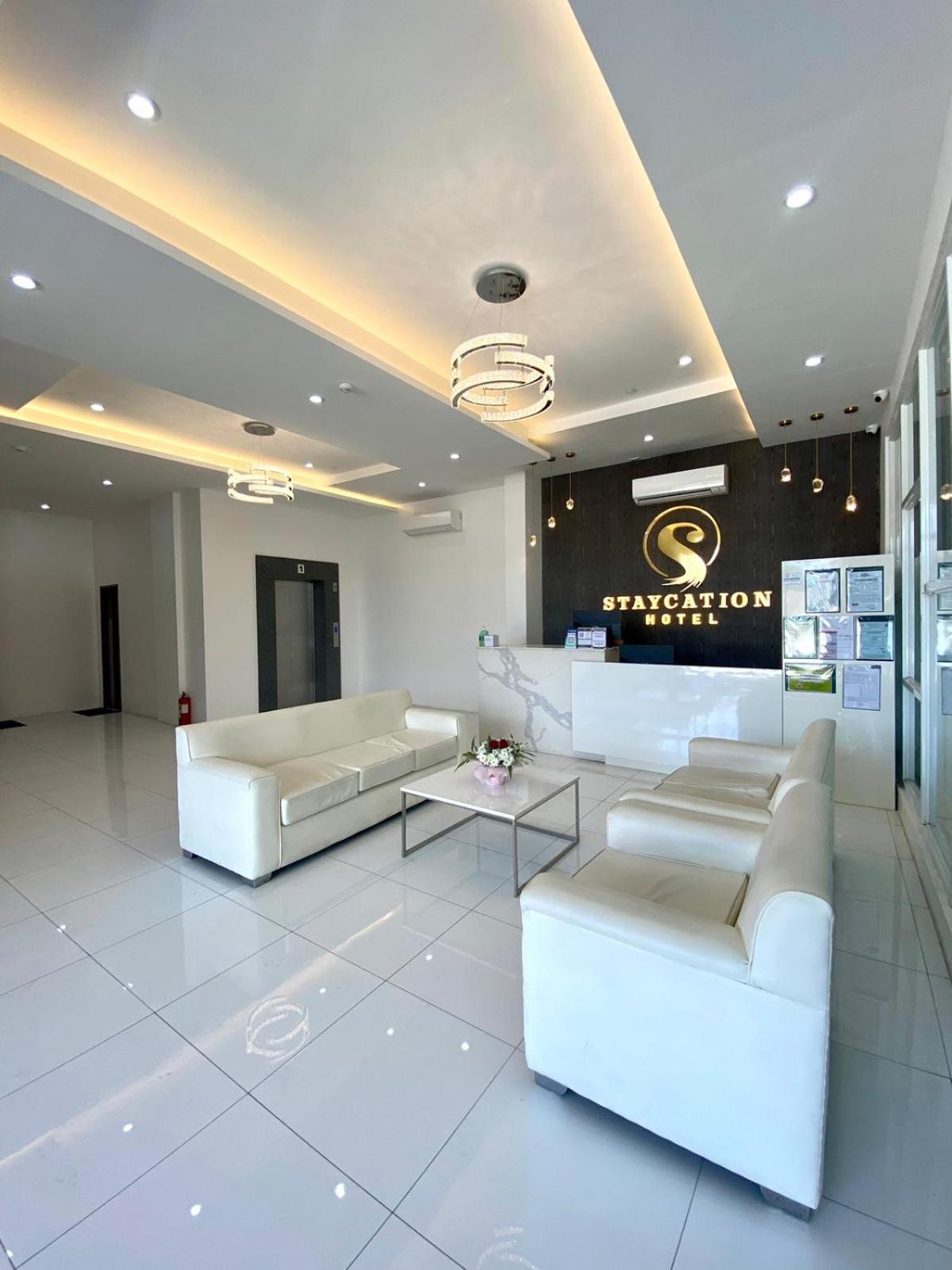 Staycation Hotel San Jose  Bagian luar foto