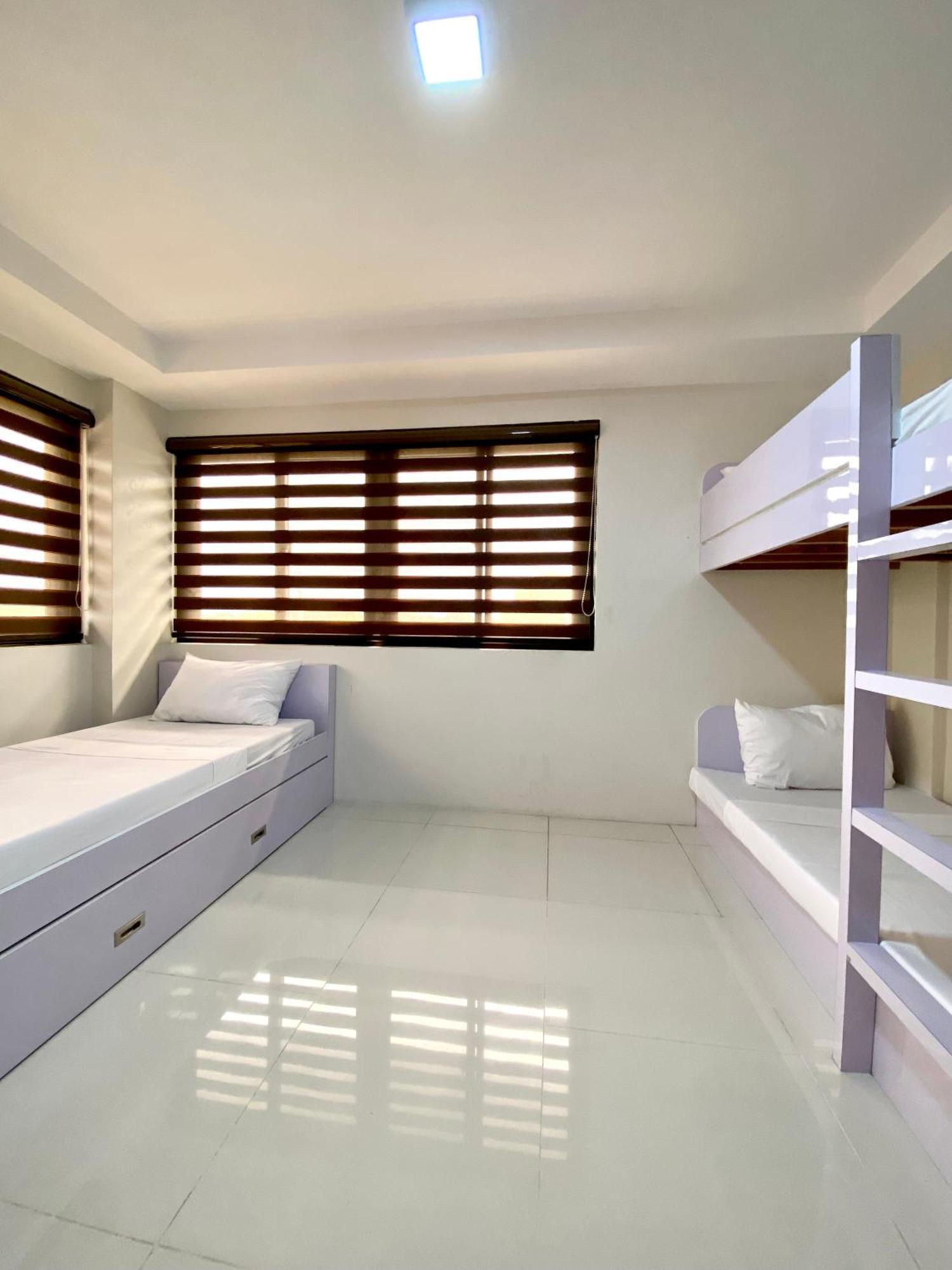 Staycation Hotel San Jose  Bagian luar foto