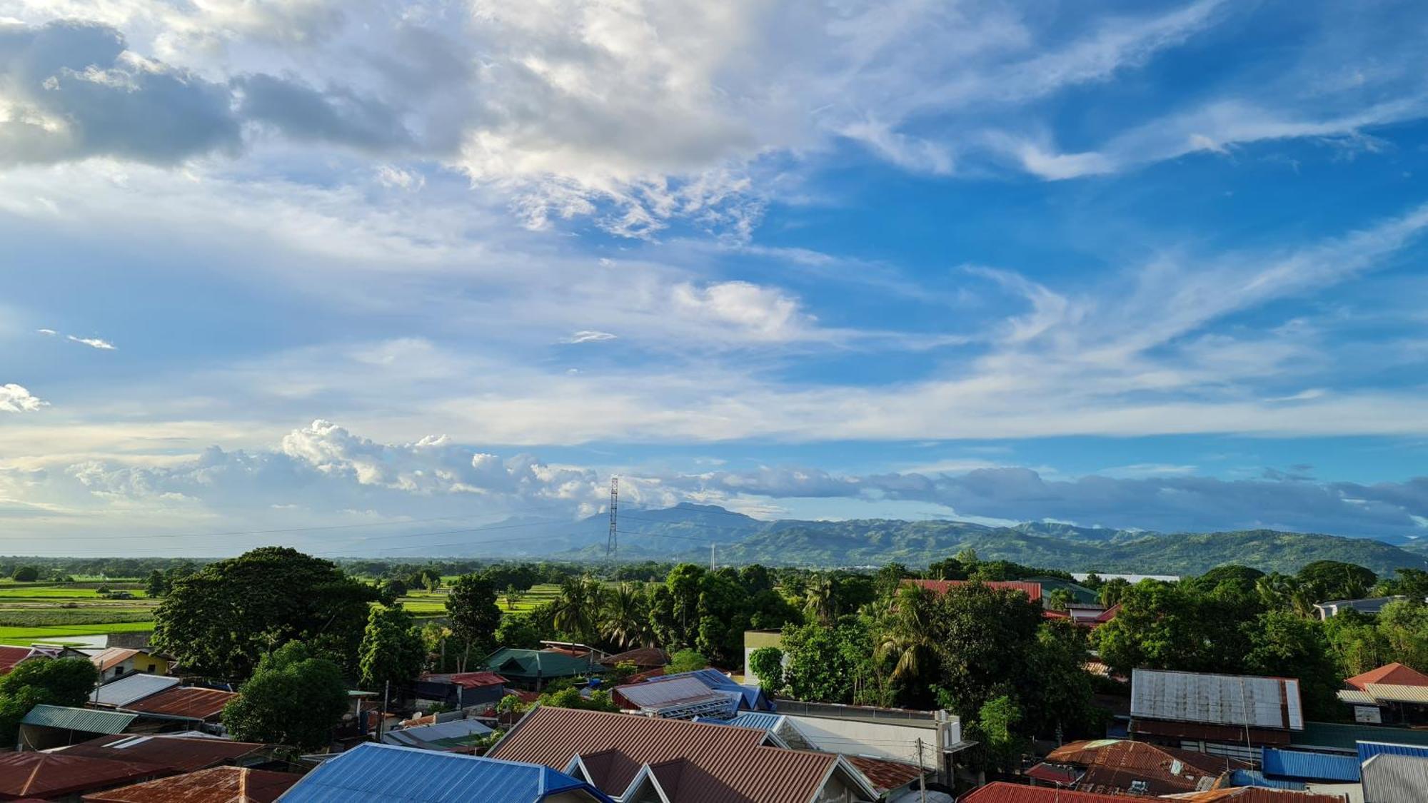 Staycation Hotel San Jose  Bagian luar foto