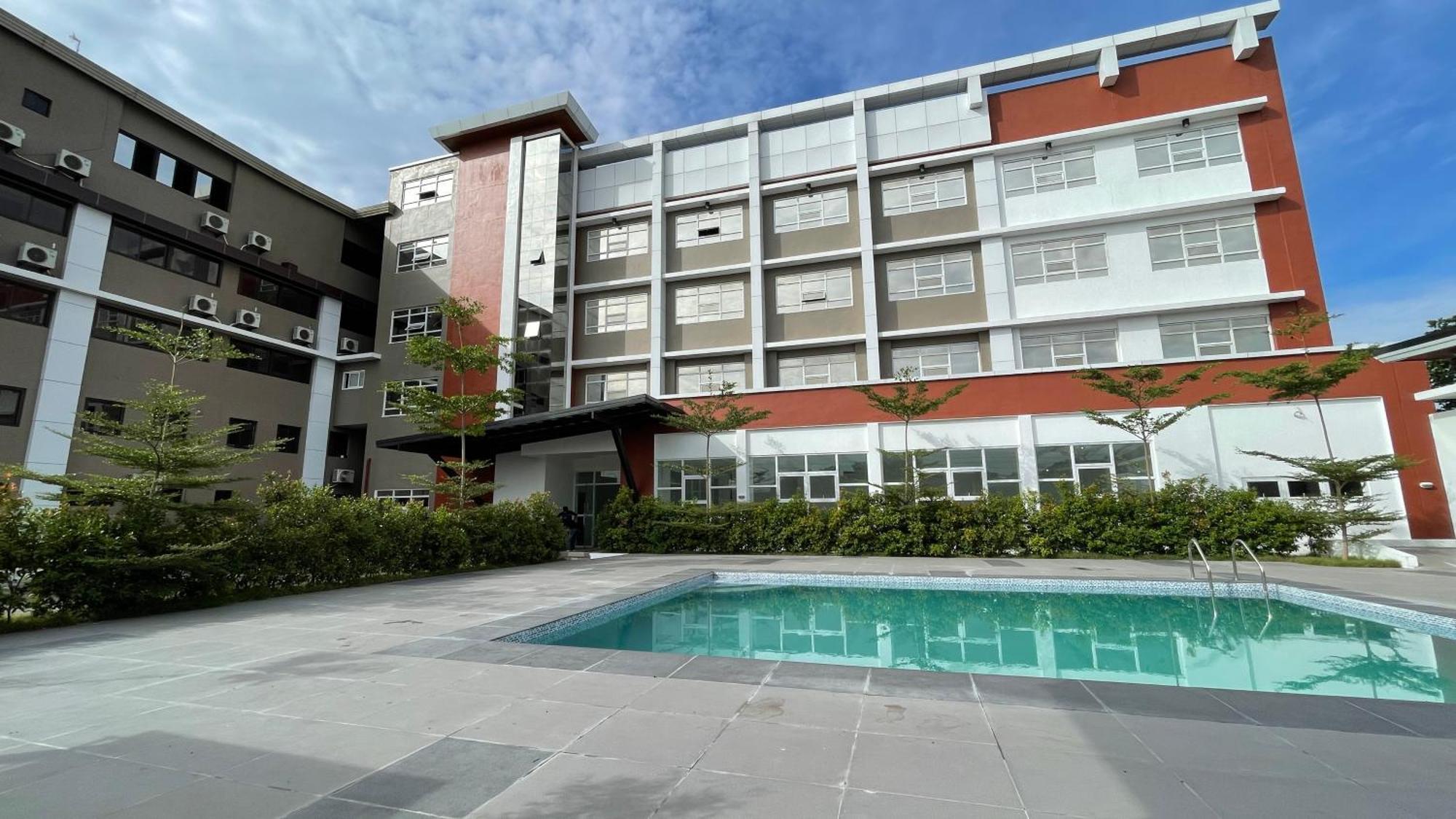 Staycation Hotel San Jose  Bagian luar foto